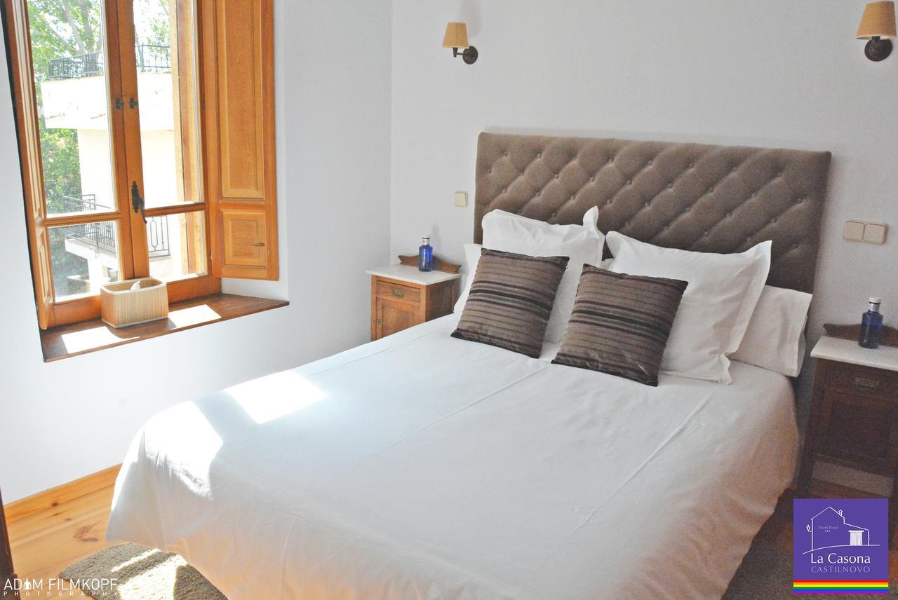 La Casona De Castilnovo - Gay Men Only Guest House Valdesaz Ngoại thất bức ảnh